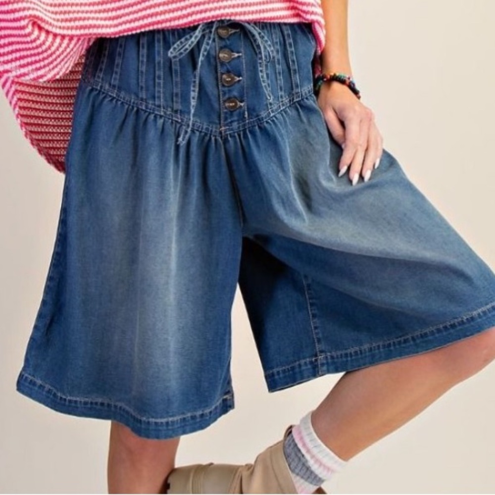 easel Indigo Wide-Leg Denim Shorts